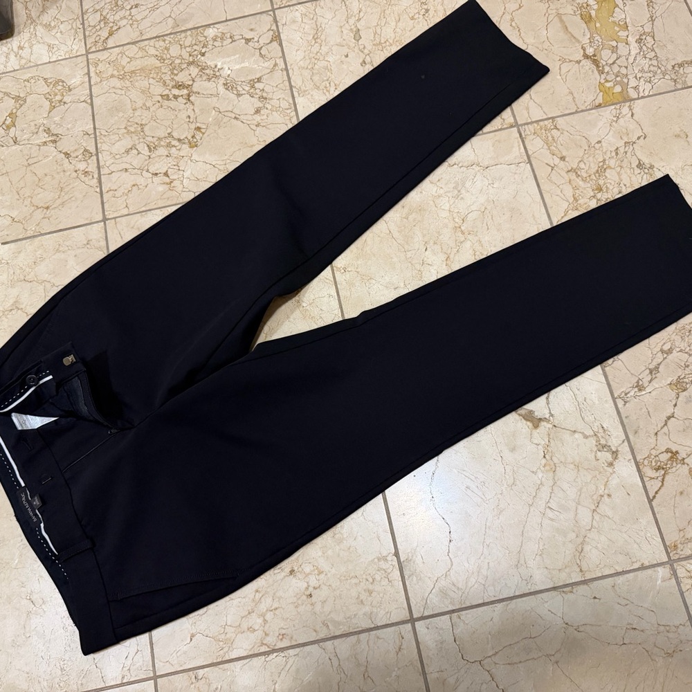 Banana Republic! Excellent choice for casual or elevate style. Exceptional fit!